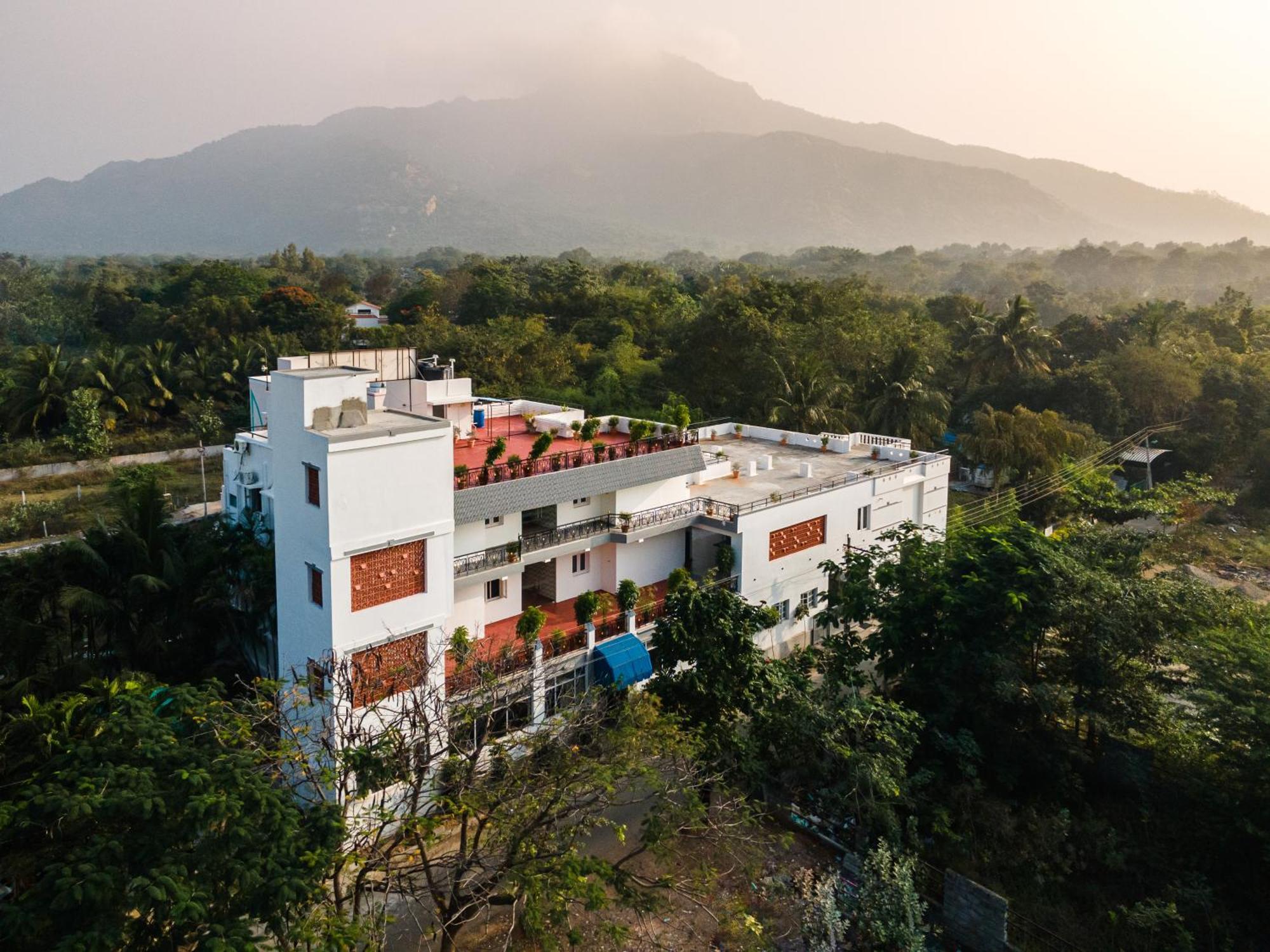 Aashreya Suites Tiruvannāmalai 외부 사진